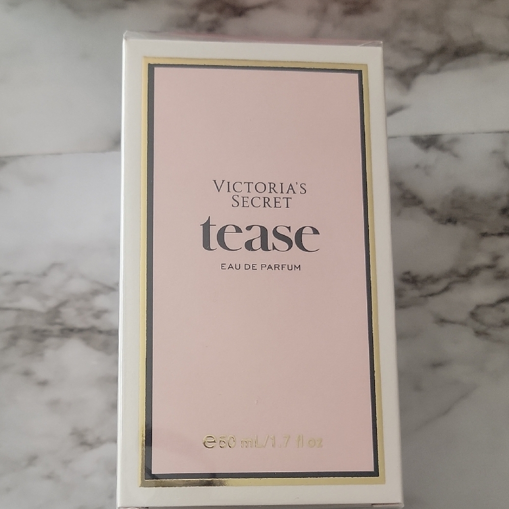 Victoria's Secret Tease Perfume in Pink and Gold - Picture 2 of 5